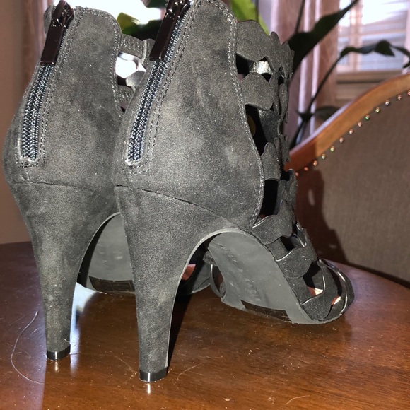 SOLD - Picture 3 of 6